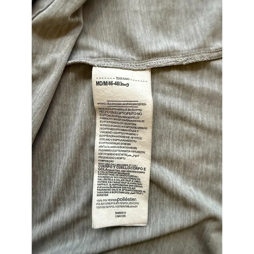 Under Armour T Shirt HeatGear Women‎ Medium Gray V Neck Loose Fit Short Sleeve - Picture 12 of 14